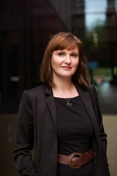 Dr. Yulia Lampi